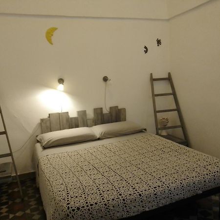 Malvasia Room And Apartament Brindisi Exterior foto